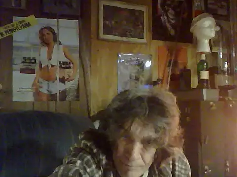 Snapshot of OldManOnline chatting on 02-06-26, 05:47 OldManOnline online show from 02-06-26, 05:47