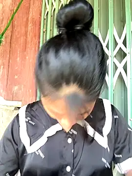 Linh-xxx online show from 10-15-25, 05:17