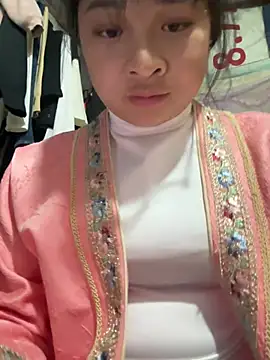 Linh-xxx online show from 02-05-26, 11:28