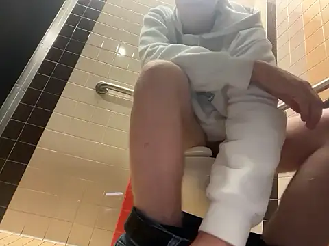 eddieeeeee1232 online show from 11-03-25, 05:49