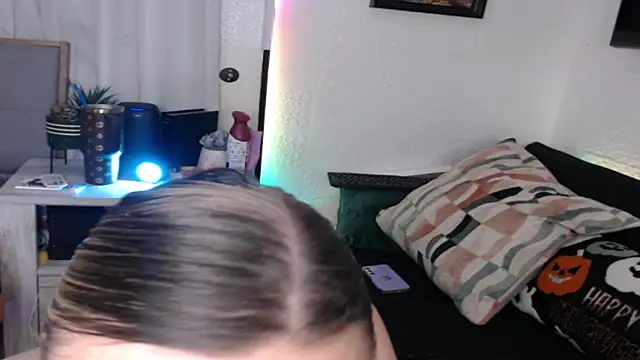 Snapshot of sofiahothead chatting on 10-29-25, 07:18 sofiahothead online show from 10-29-25, 07:18