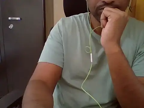 Snapshot of mpl_sub4 chatting on 11-06-25, 05:44 mpl sub4 online show from 11-06-25, 05:44