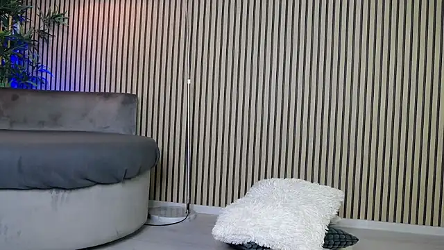 TheaBrown online show from 12-20-25, 06:05