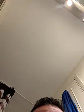 Snapshot of calienteatope chatting on 11-17-25, 03:32 calienteatope online show from 11-17-25, 03:32