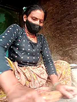Snapshot of Dipti_bb chatting on 10-25-25, 04:11 Dipti bb online show from 10-25-25, 04:11