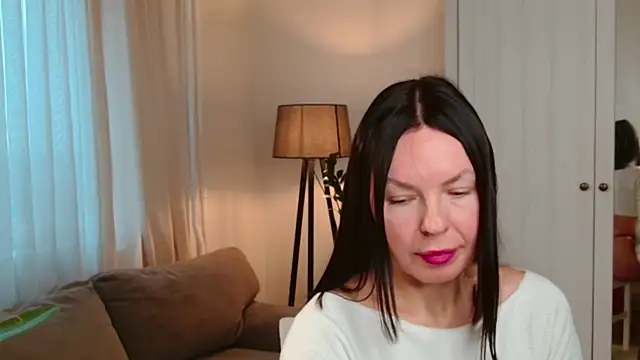 LittleNicolee online show from 12-15-25, 01:06