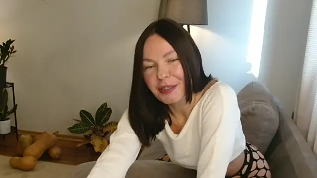 LittleNicolee online show from 10-23-25, 01:32