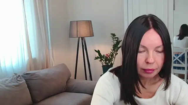 LittleNicolee online show from 01-12-26, 12:56