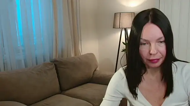 LittleNicolee online show from 01-08-26, 01:06