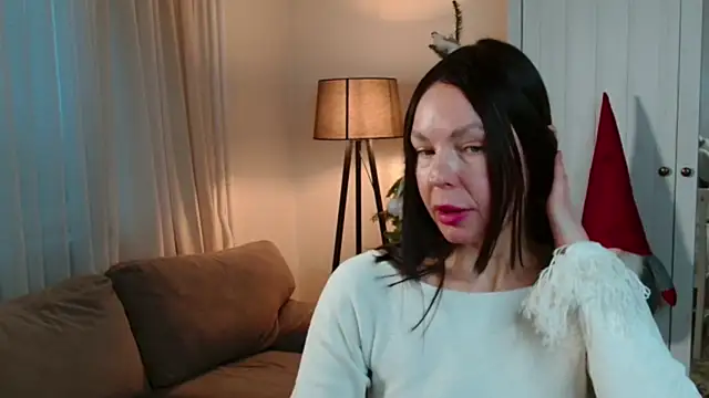 LittleNicolee online show from 12-21-25, 01:46