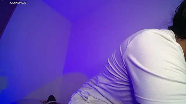 Miranda kim  online show from 11-20-25, 04:24