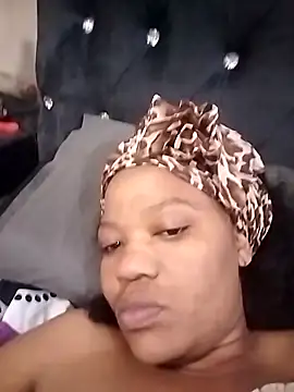 CaramelBoootie online show from 11-11-25, 07:36