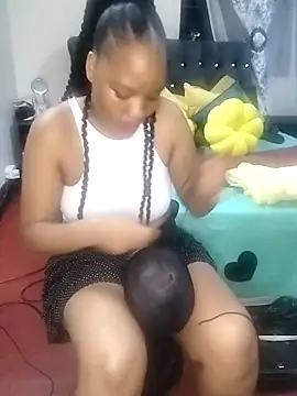 CaramelBoootie online show from 11-26-25, 05:13