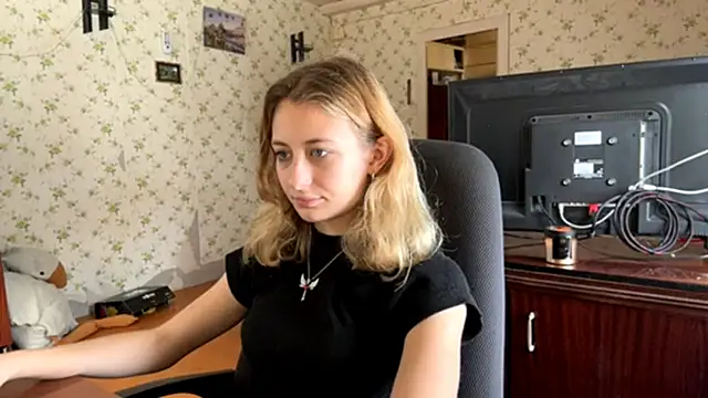 AmeliLia online show from 03-04-26, 10:34