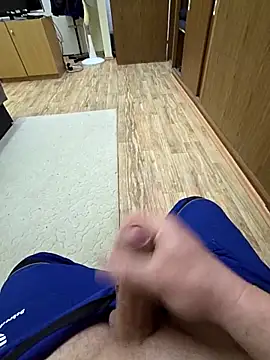 debrbi37 online show from 02-04-26, 03:18