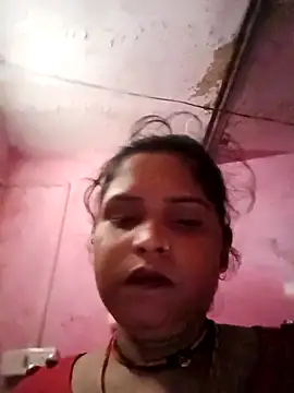 Snapshot of Manya_cute chatting on 10-18-25, 02:08 Manya cute online show from 10-18-25, 02:08