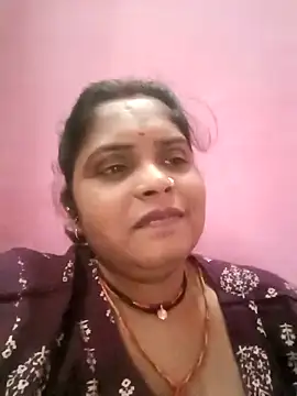 Snapshot of Manya_cute chatting on 10-17-25, 01:57 Manya cute online show from 10-17-25, 01:57