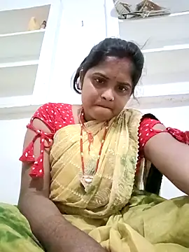 Snapshot of Manya_cute chatting on 10-13-25, 01:02 Manya cute online show from 10-13-25, 01:02