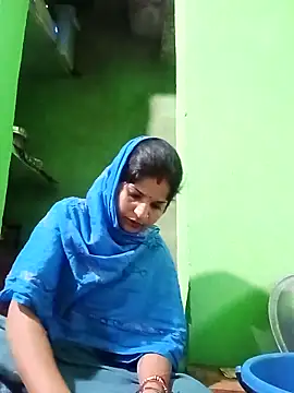 Karishma cute online show from 10-18-25, 12:07