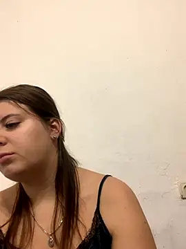 MiraCastellon online show from 11-19-25, 01:22