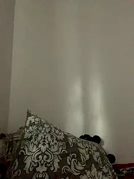 MiraCastellon online show from 11-03-25, 11:36