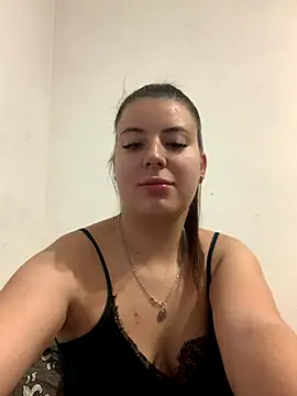 MiraCastellon online show from 11-04-25, 11:47