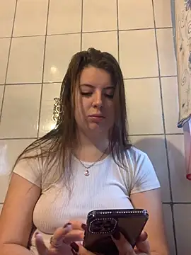 MiraCastellon online show from 11-28-25, 08:47