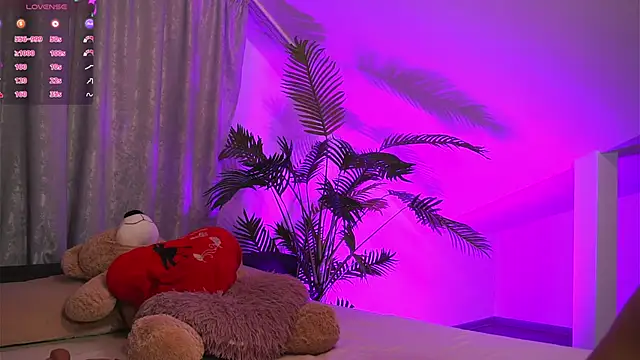 TenderSin online show from 05-06-26, 01:53