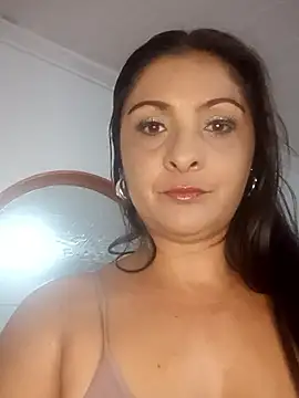 Snapshot of Mariapaula88 chatting on 10-25-25, 08:24 Mariapaula88 online show from 10-25-25, 08:24