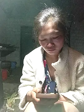 siusiu-00 online show from 10-27-25, 09:49