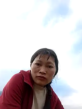 siusiu-00 online show from 11-22-25, 08:24