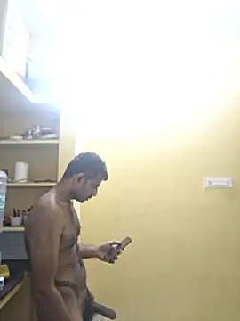 Snapshot of Nudist_Jack chatting on 01-11-26, 01:56 Nudist Jack online show from 01-11-26, 01:56