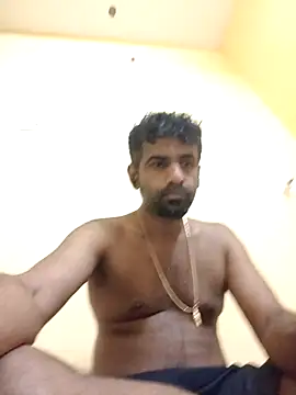 Snapshot of Nudist_Jack chatting on 10-31-25, 05:20 Nudist Jack online show from 10-31-25, 05:20