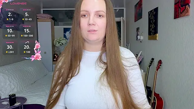 Amy  Leee  online show from 10-20-25, 05:57