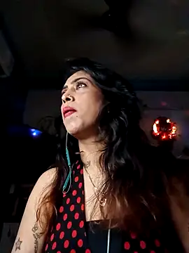 Darling Annie online show from 10-23-25, 07:12