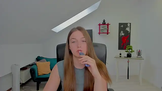 AnneWilsonn online show from 05-18-26, 06:51