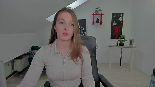 AnneWilsonn online show from 05-13-26, 08:43