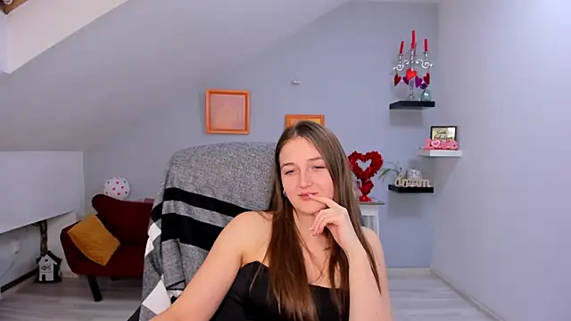 Snapshot of AnneWilsonn chatting on 02-13-26, 04:29 AnneWilsonn online show from 02-13-26, 04:29