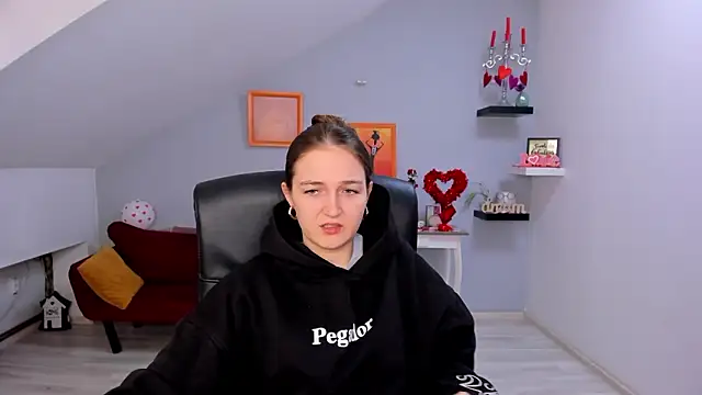 Snapshot of AnneWilsonn chatting on 02-12-26, 01:22 AnneWilsonn online show from 02-12-26, 01:22