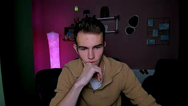 astren villo online show from 11-21-25, 08:41