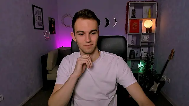 Snapshot of astren_villo chatting on 03-04-26, 06:54 astren villo online show from 03-04-26, 06:54