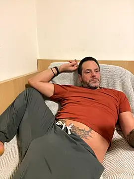  madbull  online show from 12-04-25, 10:31