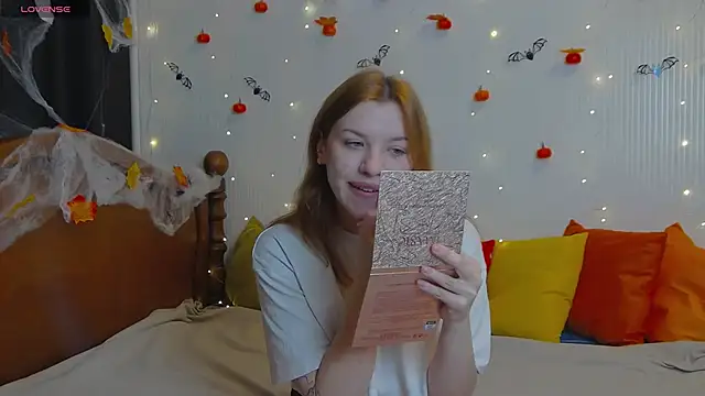 MeganNewCat online show from 10-23-25, 08:46