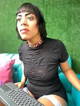 NovaFoxx online show from 10-24-25, 02:49