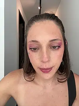 Snapshot of Ryan_ruru chatting on 02-18-26, 02:02 Ryan ruru online show from 02-18-26, 02:02