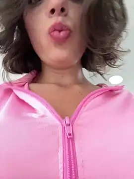 Snapshot of Ryan_ruru chatting on 02-11-26, 02:28 Ryan ruru online show from 02-11-26, 02:28