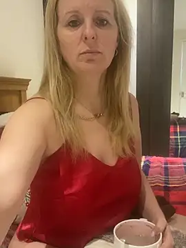 madamlillyrose online show from 12-03-25, 08:47