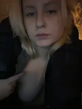 Snapshot of BonnyeBoom chatting on 01-16-26, 05:17 BonnyeBoom online show from 01-16-26, 05:17