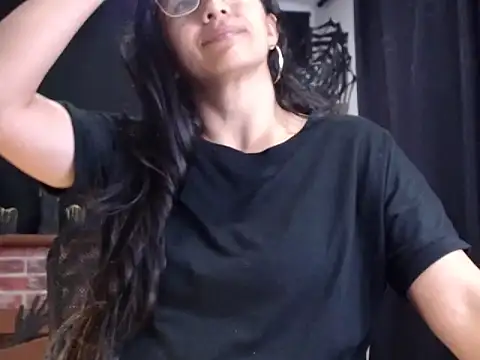 Lucyy Naugthy online show from 10-16-25, 12:13