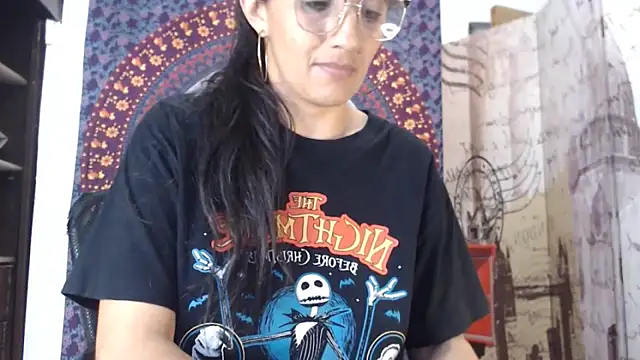 Snapshot of Lucyy_Naugthy chatting on 02-13-26, 01:16 Lucyy Naugthy online show from 02-13-26, 01:16